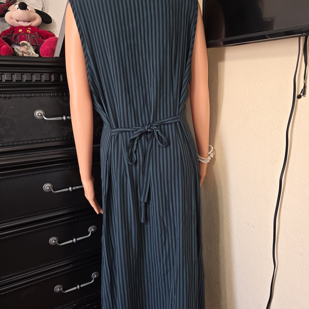 Sleeveless Button-Front Midi Dress in Teal Stripe - Picture 5 of 7